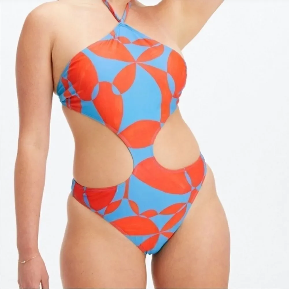 Fabletics Cutout One Piece Swimsuit - M